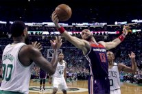 فوز كبير لبوسطن يضعه على مشارف نهائي الشرقية