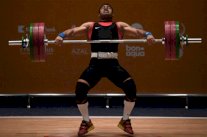 ذهبية الأثقال لكل من المصري محمود والعراقي راشد