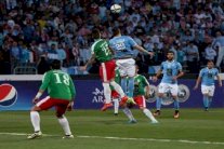 الفيصلي يهزم الوحدات بثنائية ويقترب من نهائي كأس الأردن