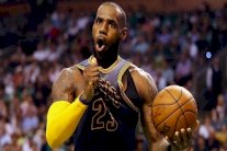 ليبرون جيمس ينال جائزة المواطنة لمساهمته في تحسين مجتمعه