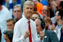 أرسنال يتخذ قرارا بشأن فينغر الأربعاء وسط تقارير عن بقائه