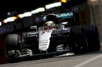 هاميلتون وفيتل الاسرع في جولتي التجارب الحرة بجائزة موناكو الكبرى