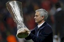 مورينيو كان يفضل استبدال كأس الدوري الاوروبي بأرواح ضحايا تفجير مانشستر