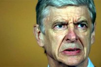 آرسين فينغر يجدد عقده مع ارسنال لسنتين