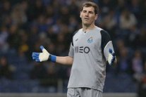 كلوب يريد ضم كاسياس إلى ليفربول