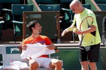 أغاسي مستعد للتعاون مع ديوكوفيتش في ويمبلدون في حال أراد ذلك