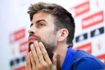 تجدّد الهجوم على بيكيه في احتفالات ريال مدريد