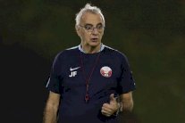 الاتحاد القطري يؤكد استمرار فوساتي مدربا لمنتخب بلاده