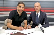 رسمياً : السويسري رودريغيز من فولفسبورغ إلى ميلان