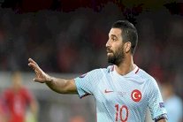 توران يعلن إعتزاله اللعب دوليا في أعقاب تعديه على صحافي