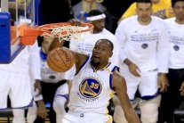 تريث في انشاء امتيازات جديدة بالدوري الأميركي للمحترفين