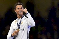 ريال مدريد يتلقى عرضا صينيا خياليا للتخلي عن رونالدو