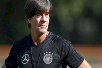 لوف يستغل كأس القارات لضخ دماء ألمانية جديدة