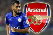 رياض محرز يبلغ ليستر سيتي برغبته في الرحيل إلى أرسنال