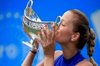 كفيتوفا تستعيد الانتصارات بلقبها الأول بعد العودة