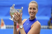 كفيتوفا تقترب من نادي اللاعبات العشر الأوليات