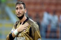 دوناروما يتراجع ويوافق على البقاء مع ميلان