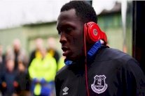 الشرطة تداهم شقة لوكاكو خلال احتفاله بالانتقال إلى يونايتد