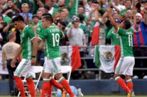 المكسيك تستهل الدفاع عن اللقب بفوز على السلفادور في الكأس الذهبية