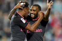 الفرنسي لاكازيت يسجل في مباراته الأولى مع أرسنال