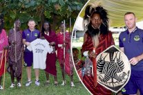 استقبال حافل لواين روني في تنزانيا على الطريقة الإفريقية