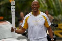 إيقاف عضو الاتحاد الدولي فريديريكس على ذمة تحقيق بالفساد