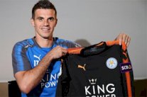 ليستر سيتي يضم الحارس السويسري ياكوبوفيتش لثلاث أعوام