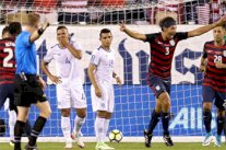 الولايات المتحدة المضيفة وكوستاريكا الى نصف نهائي 