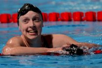 ليديكي ترفع الراية الاميركية بغياب فيلبس في مونديال السباحة