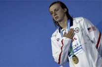 ذهبية ثالثة للأميركية ليديكي في مونديال السباحة تدخلها التاريخ