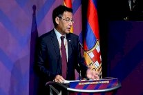 رئيس برشلونة: لن نستثمر كل ملايين نيمار في التعاقد مع اللاعبين