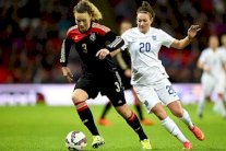 الفجوة ما زالت هائلة بين النساء والرجال في عالم كرة القدم