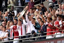 أرسنال يهزم تشلسي بركلات الترجيح ويتوج بلقب درع المجتمع