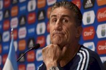 مدرب الامارات يستدعي 30 لاعبا لمباراتي السعودية والعراق