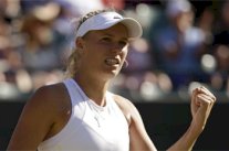 فوزنياكي تتفوق على بليسكوفا لتبلغ نصف نهائي دورة تورونتو