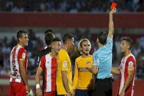 ايقاف غريزمان مباراتين بعد طرده لاهانته الحكم