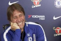 كونتي يهزأ من مزاعم كوستا بانه عومل كمجرم