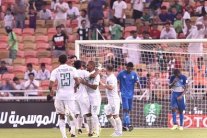 الأهلي يكرم وفادة ضيفه الفتح برباعية نظيفة في الدوري السعودي