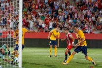 أتلتيكو يعود من بعيد رغم النقص العددي وفوز قاتل لسوسييداد