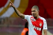 200 مليون يورو تقنع موناكو بالتخلي عن مبابي لسان جيرمان