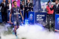 برشلونة ينوي مقاضاة نيمار حول صفقة انتقاله الى باريس سان جرمان