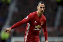 إبراهيموفيتش مستعد لخفض راتبه من أجل مانشستر يونايتد