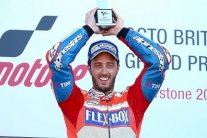 دوفيتسيوزو ينتزع صدارة 