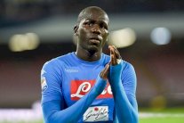 نابولي رفض عرضاً مغرياً من سيتي للتخلي عن صخرة دفاعه