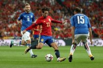 إيسكو يوجع الطليان ويعبد الطريق أمام إسبانيا