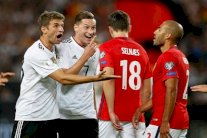 ألمانيا وإنكلترا بثبات نحو نهائيات مونديال روسيا