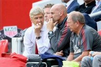 آرسين فينغر كان لديه شكوك حول مستقبله مع أرسنال