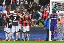 نيس يسحق جاره موناكو برباعية نظيفة في الدوري الفرنسي