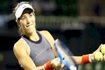 موغوروسا بسهولة إلى نصف نهائي دورة طوكيو وخروج بليسكوفا