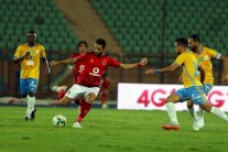 الأهلي ينتزع نقطة بشق النفس من الاسماعيلي في الدوري المصري